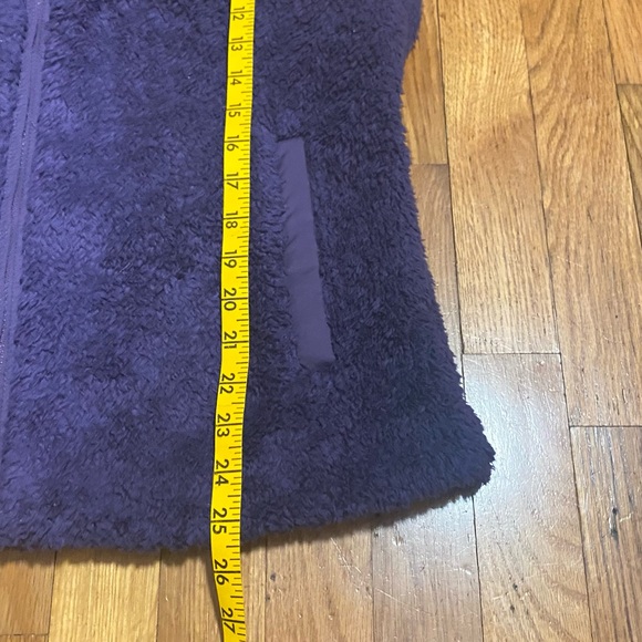 Patagonia Purple Fleece Vest - Picture 5 of 5